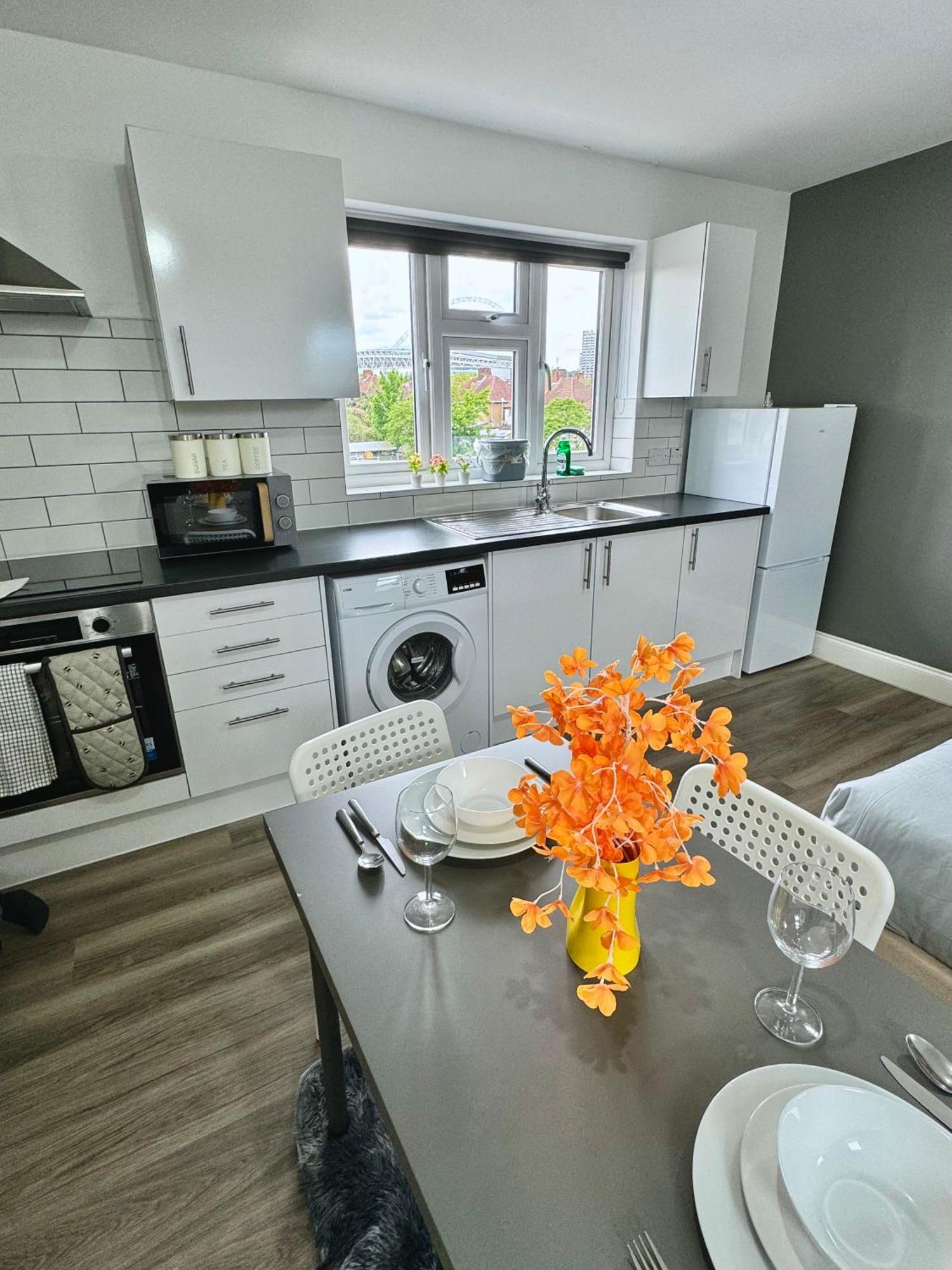 Bright Studio Loft 30Min To Central London Bagian luar foto
