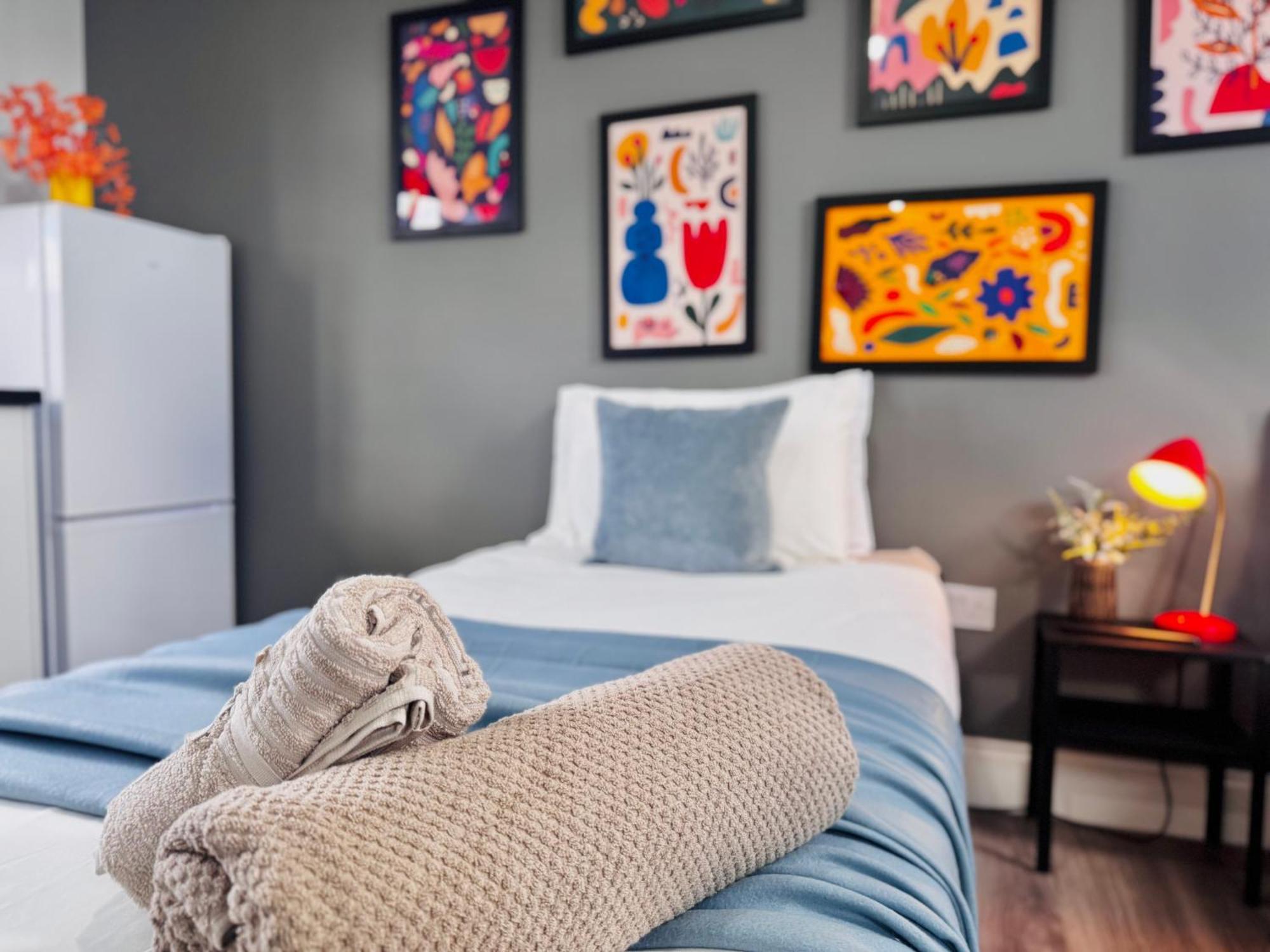 Bright Studio Loft 30Min To Central London Bagian luar foto