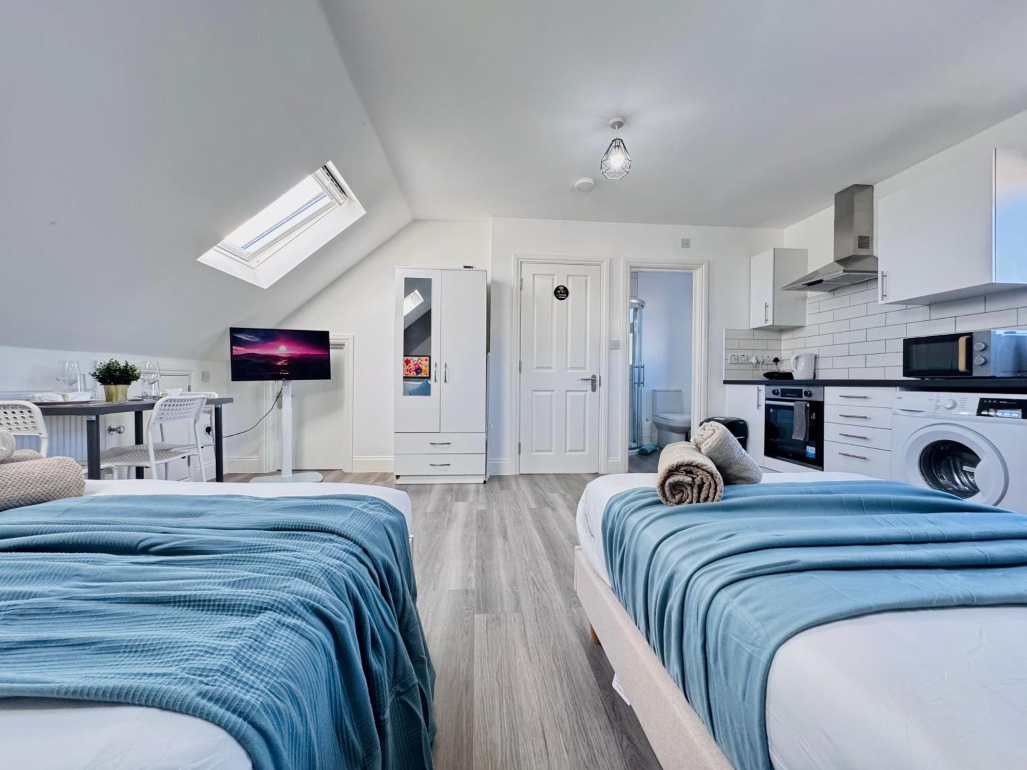 Bright Studio Loft 30Min To Central London Bagian luar foto